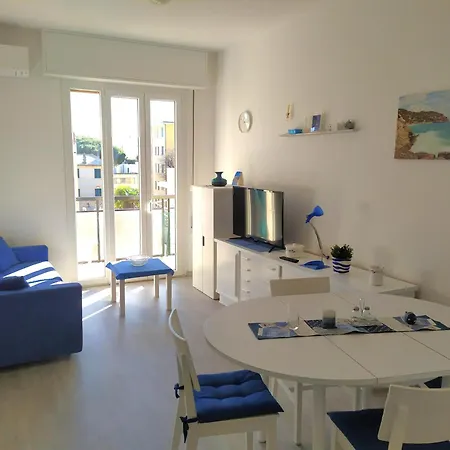 Lägenhet Casa Graziosa Spotorno